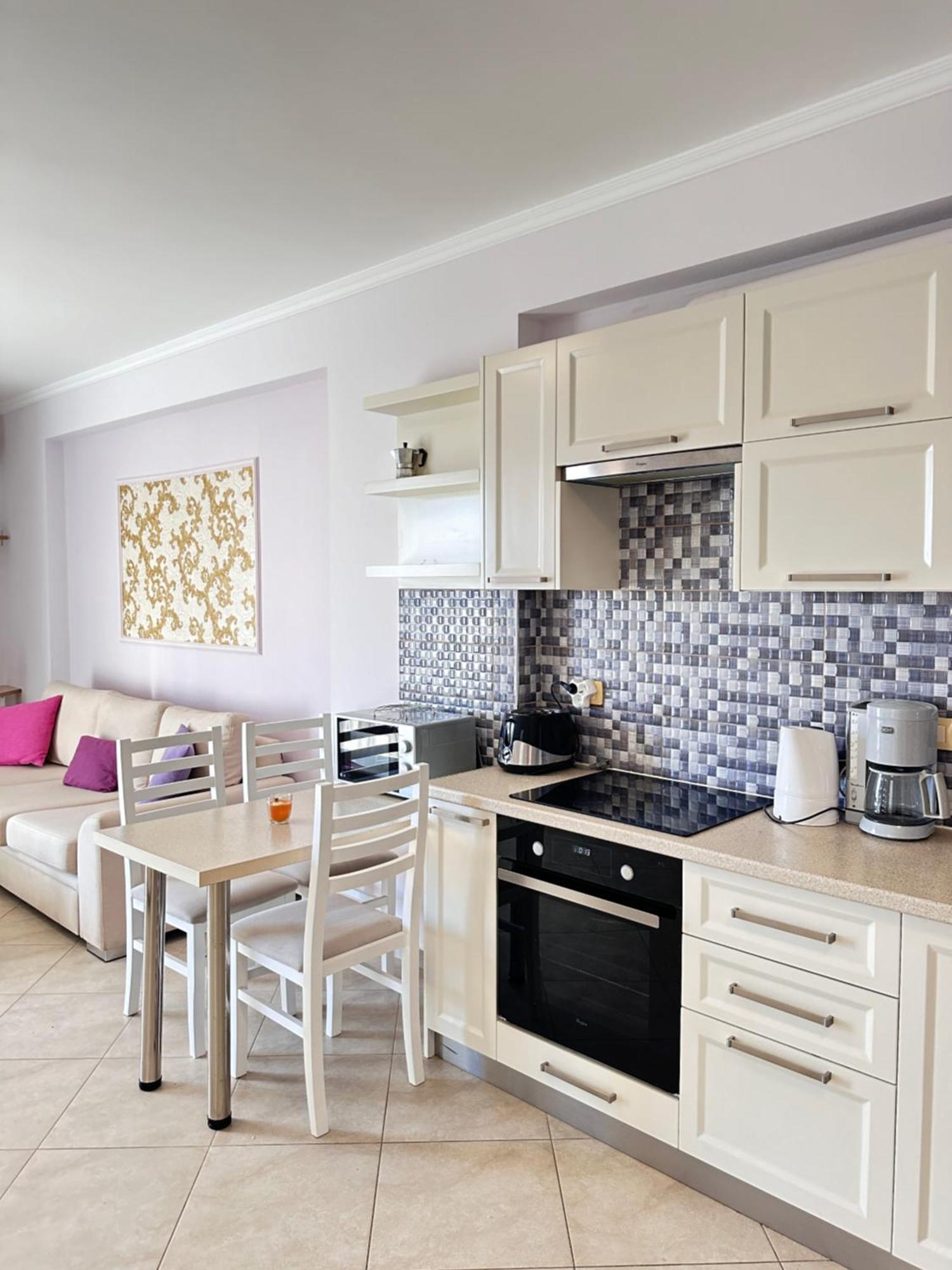 Violet Sea View Apartment Sarandë Buitenkant foto