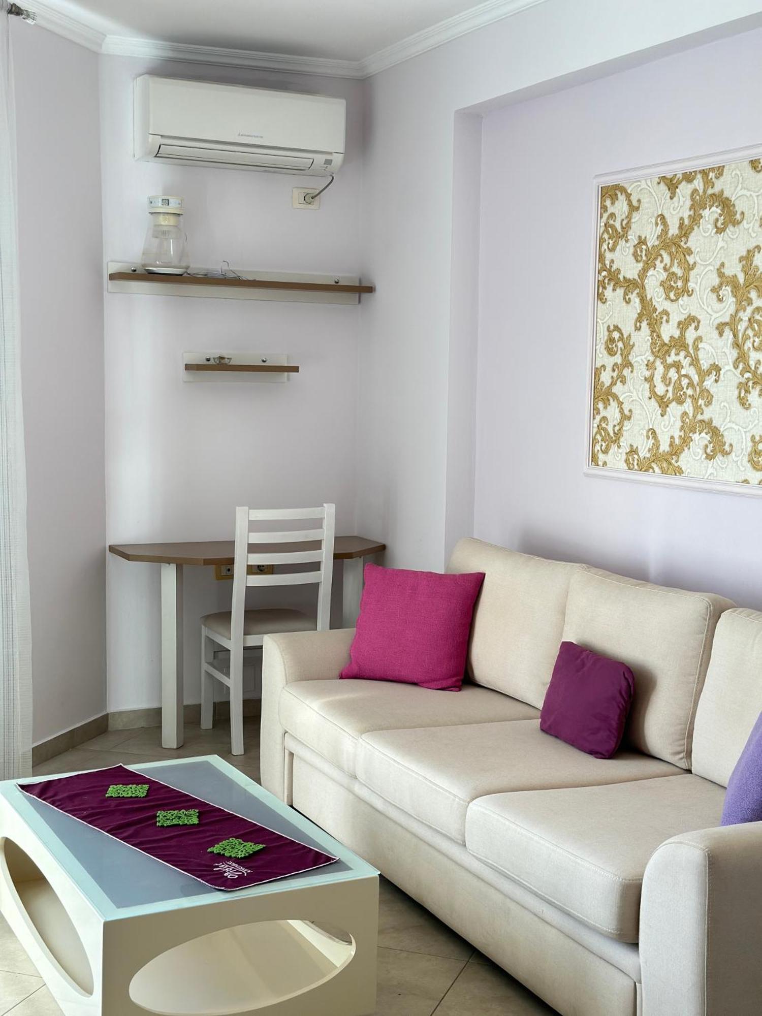 Violet Sea View Apartment Sarandë Buitenkant foto